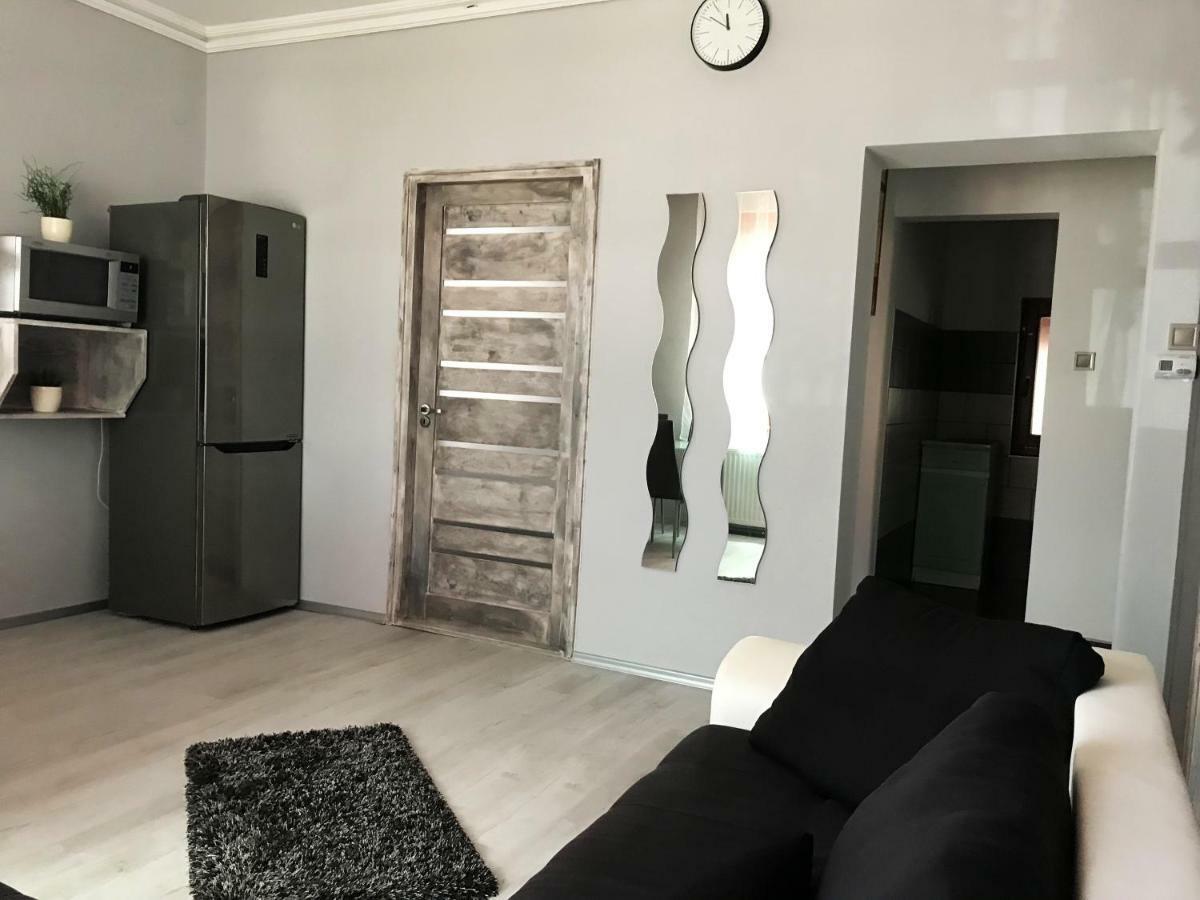 Apartamento Varga Vendégház Tiszakécske Exterior foto